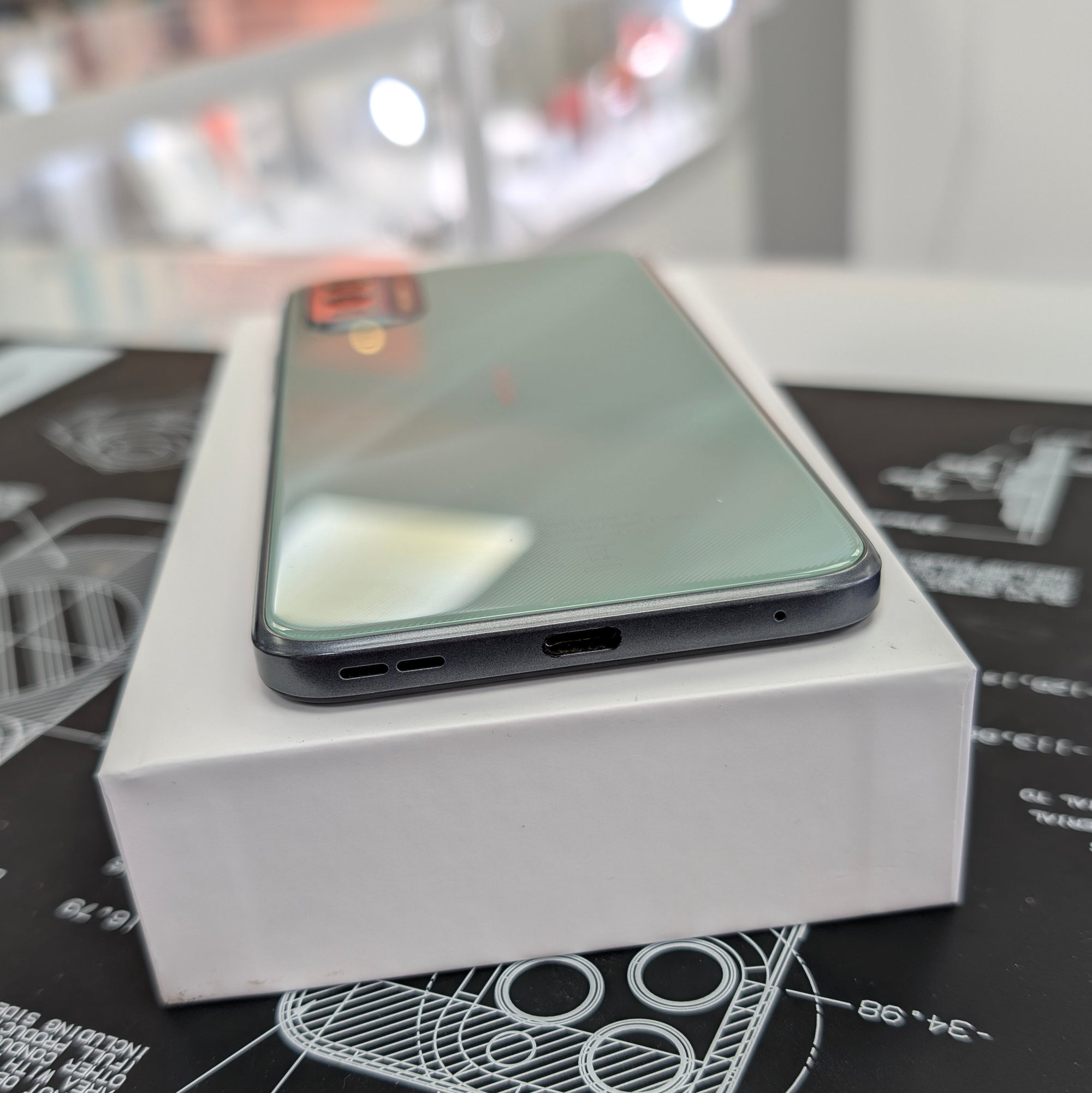 Nokia C32 - Android Phone - 128GB &amp; Autumn Green