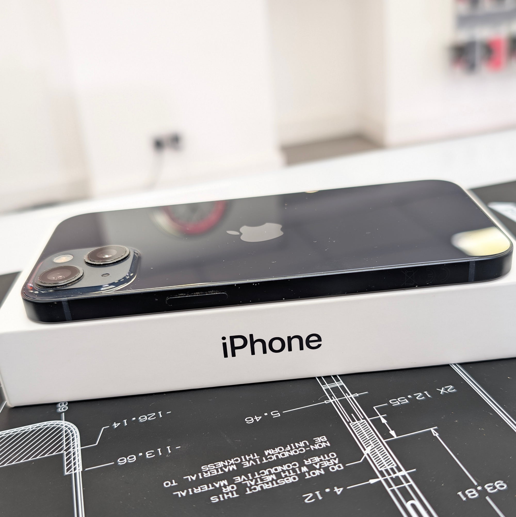 Apple iPhone 13 128GB Midnight 100% Battery