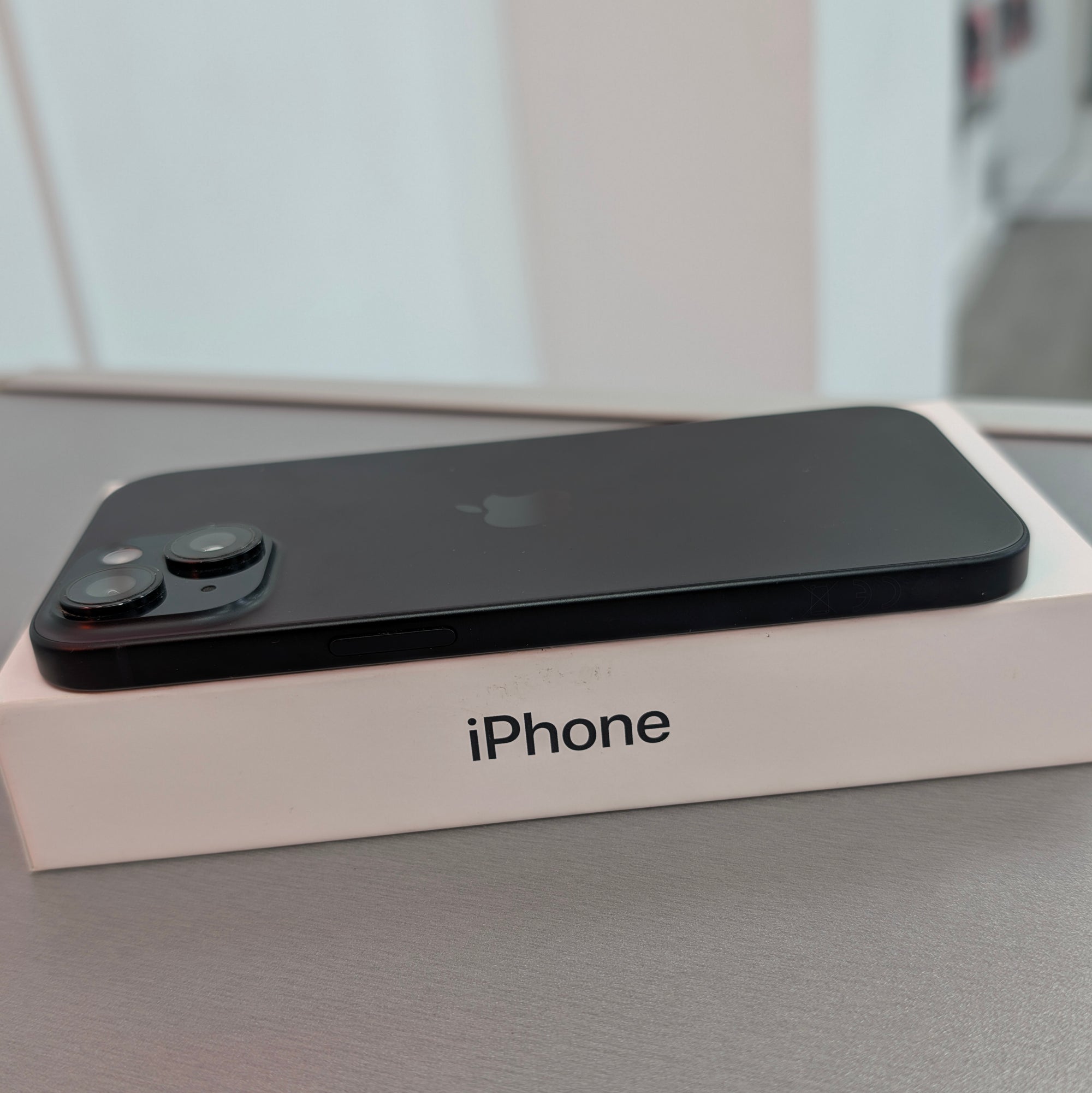 Apple iPhone 15 128GB Black - 88% Battery Health