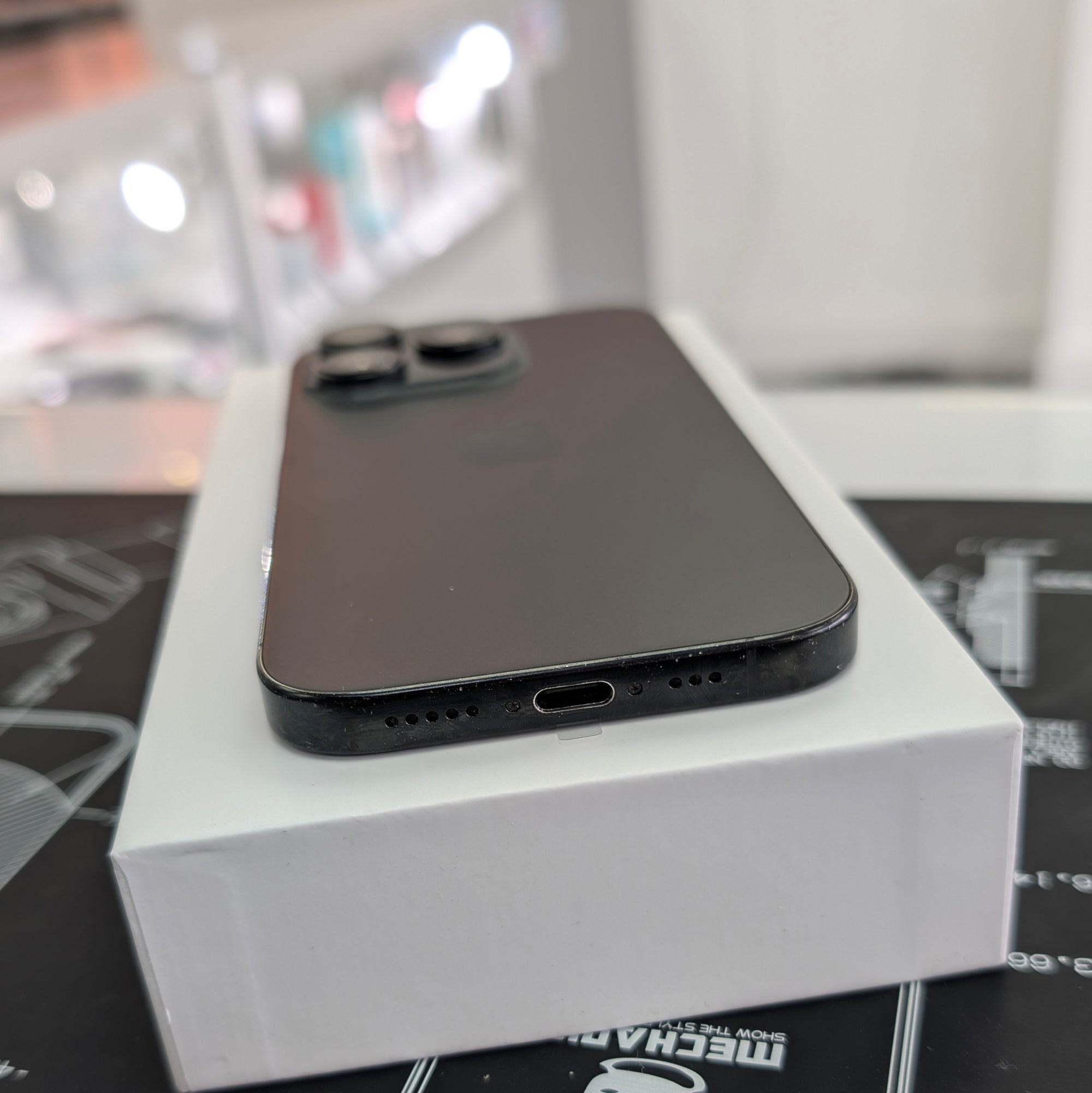 Apple iPhone 16 Pro Black Titanium 128GB - Original 91% Battery Health