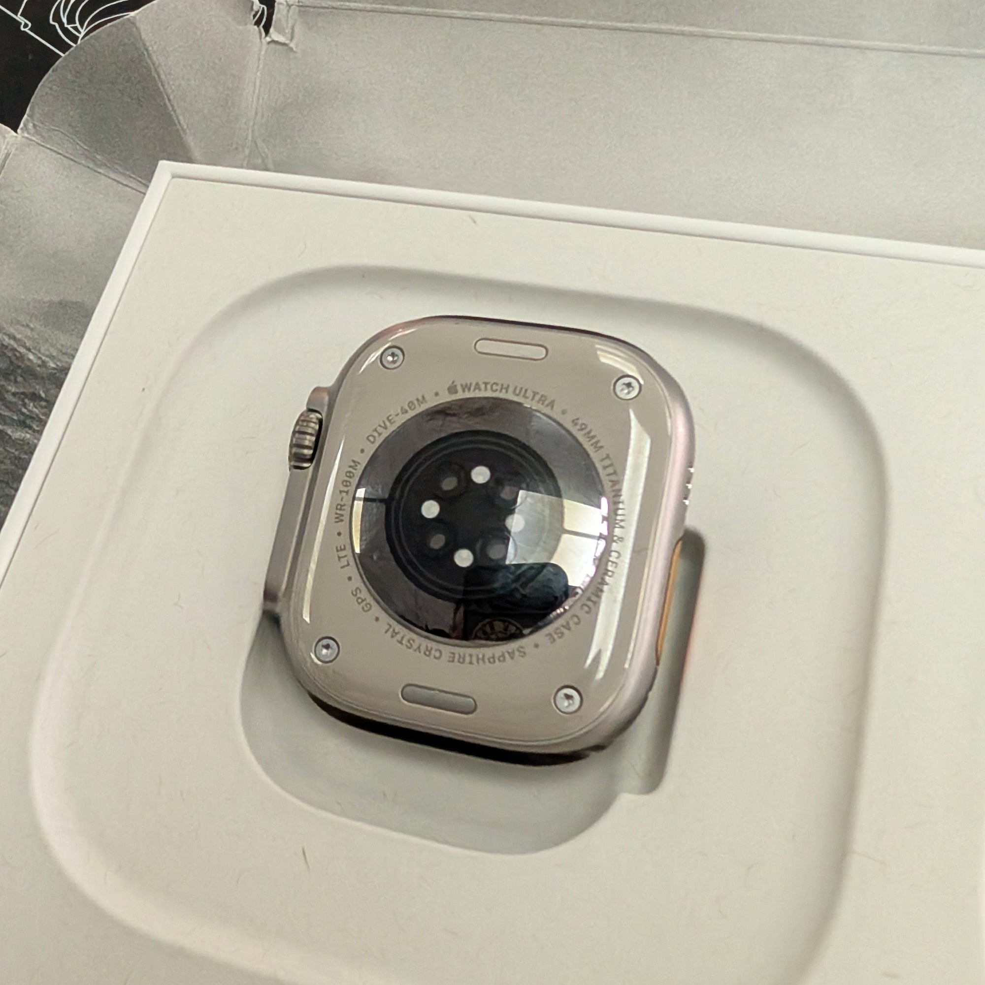 Apple Watch Ultra 2, 49mm GPS and Cellular - Titanium Case &amp; Blue Ocean Band