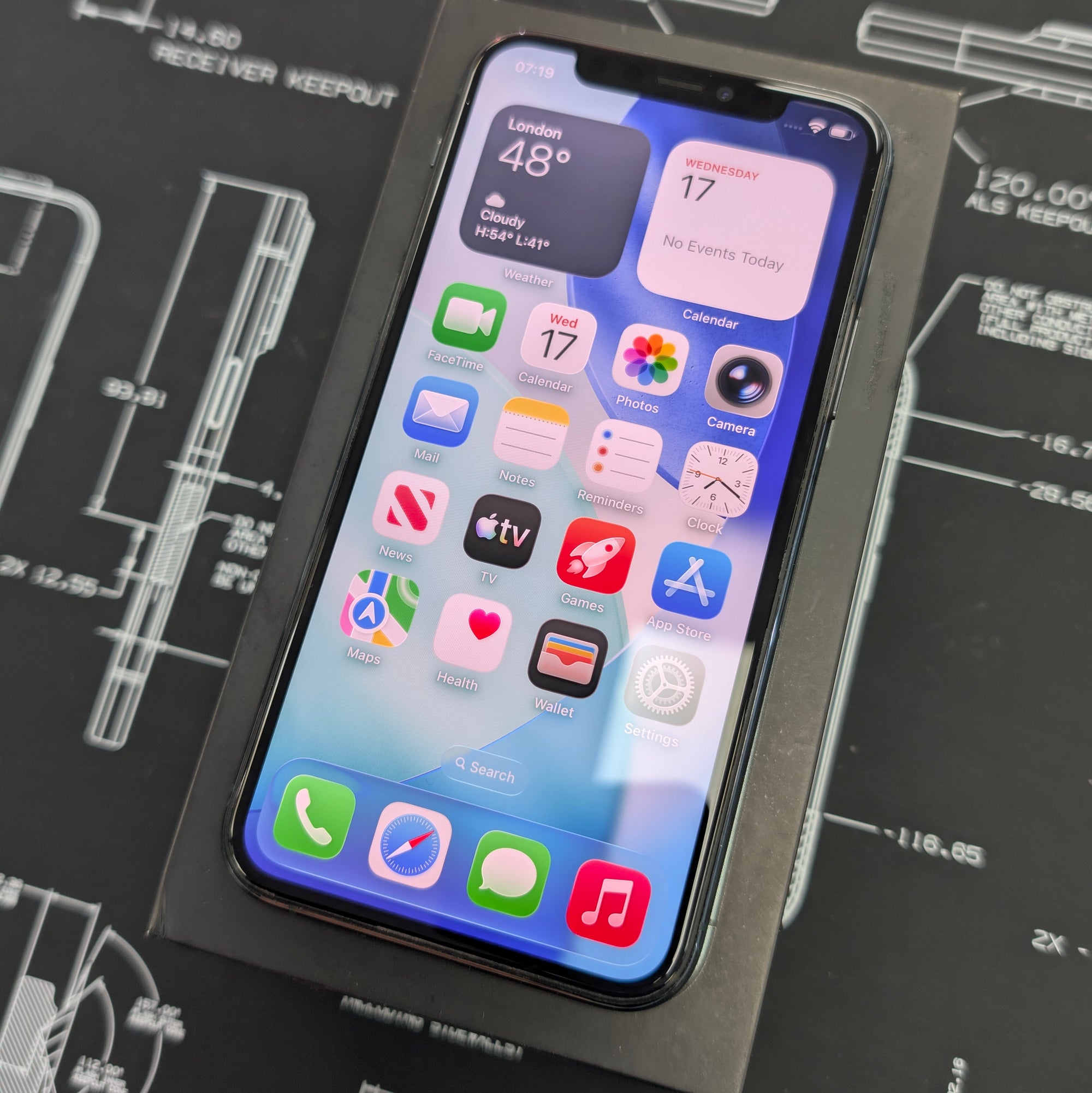 Apple iPhone 11 Pro Midnight Green 64GB -100% Battery Health