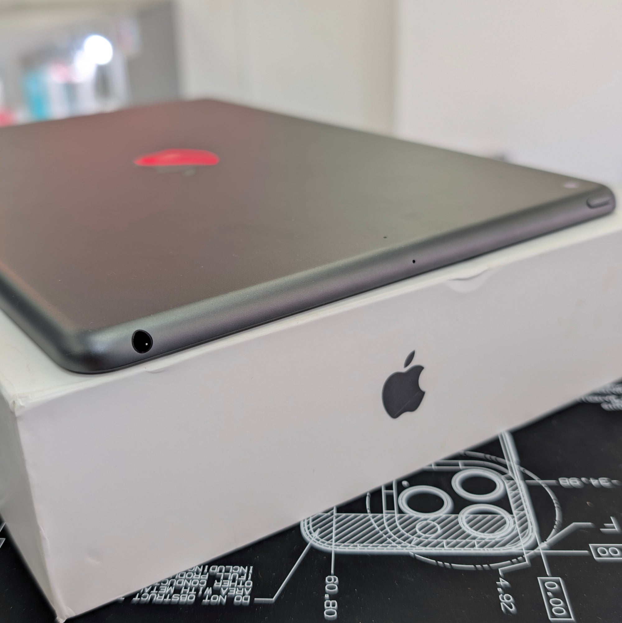 Apple iPad 8th Generation - 32GB Space Grey Wi-Fi Only
