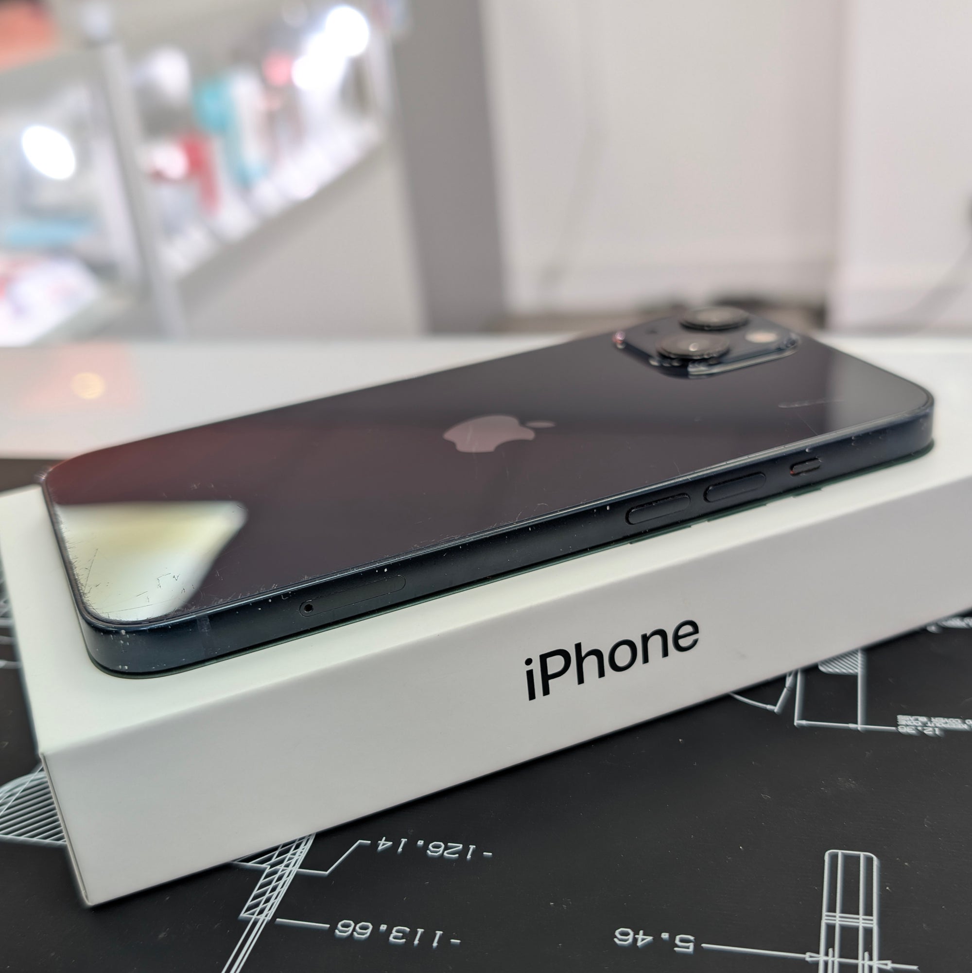 Apple iPhone 13 128GB Midnight 100% Battery