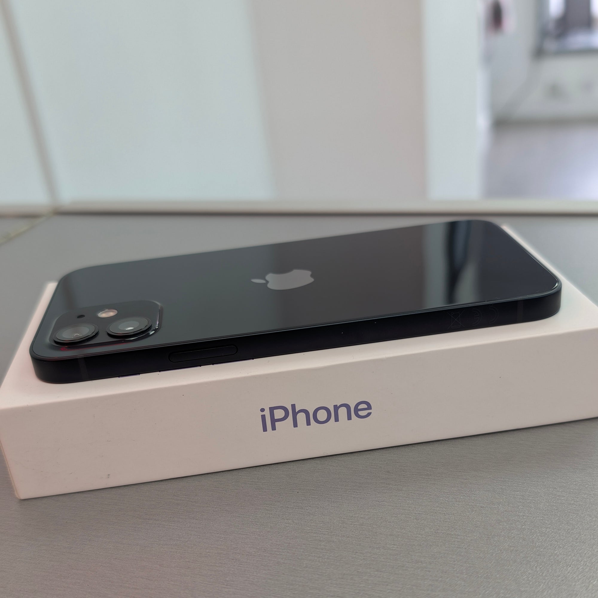 Apple iPhone 12 64GB Black Unlocked 93% Battery Health