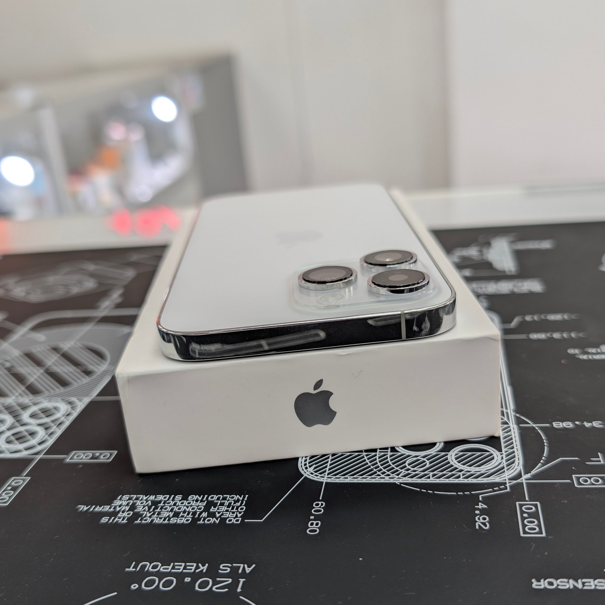 Apple iPhone 14 Pro Max Silver 128GB - 100% Battery Health