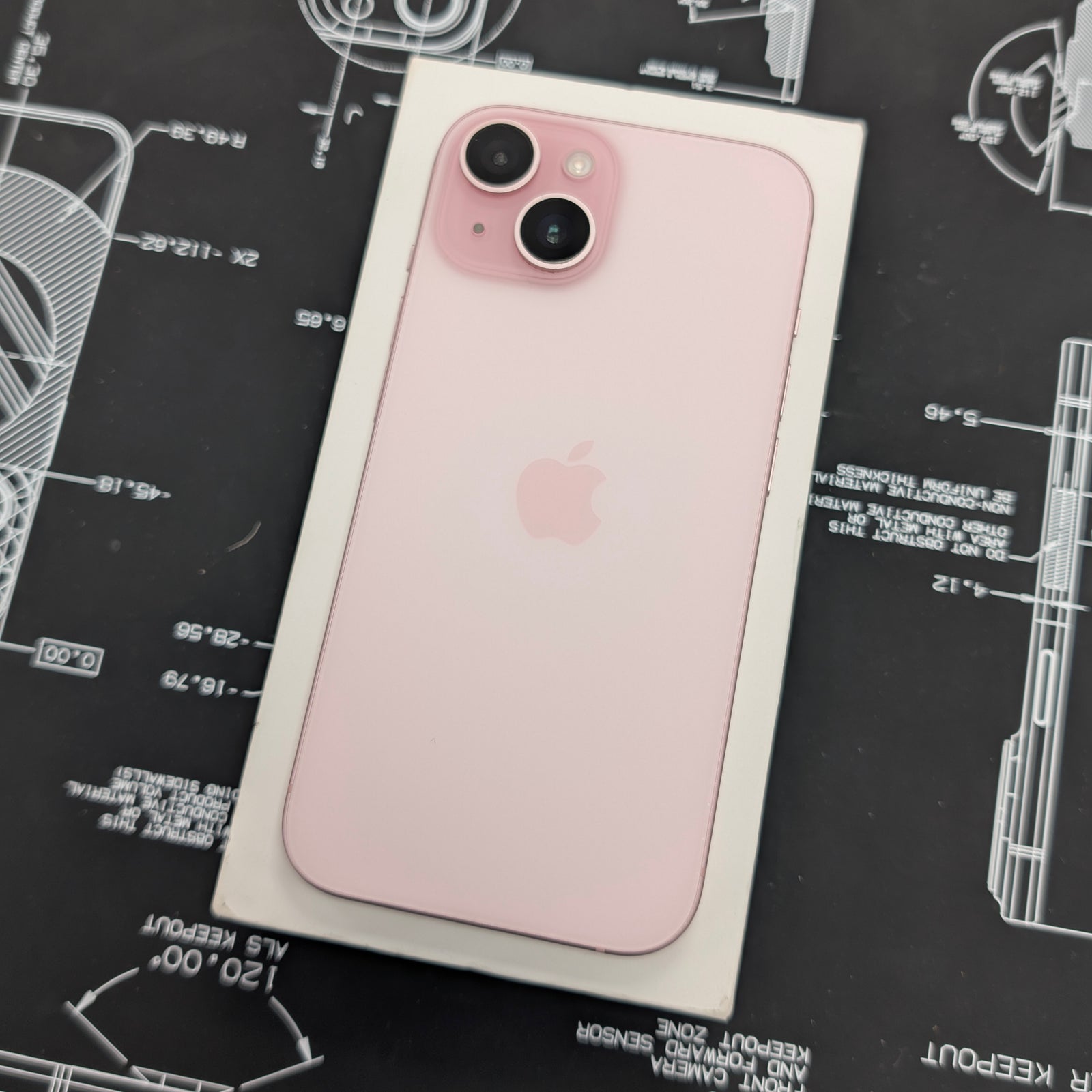 Apple iPhone 15 128GB Pink