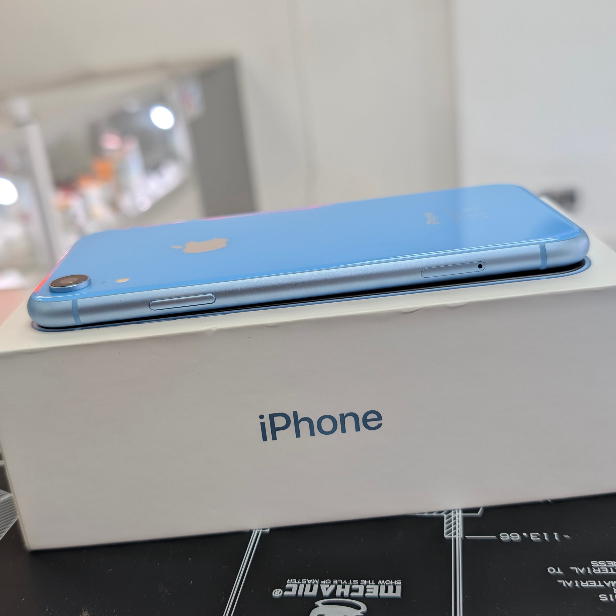 Apple iPhone XR 128GB Blue 100% Battery Health