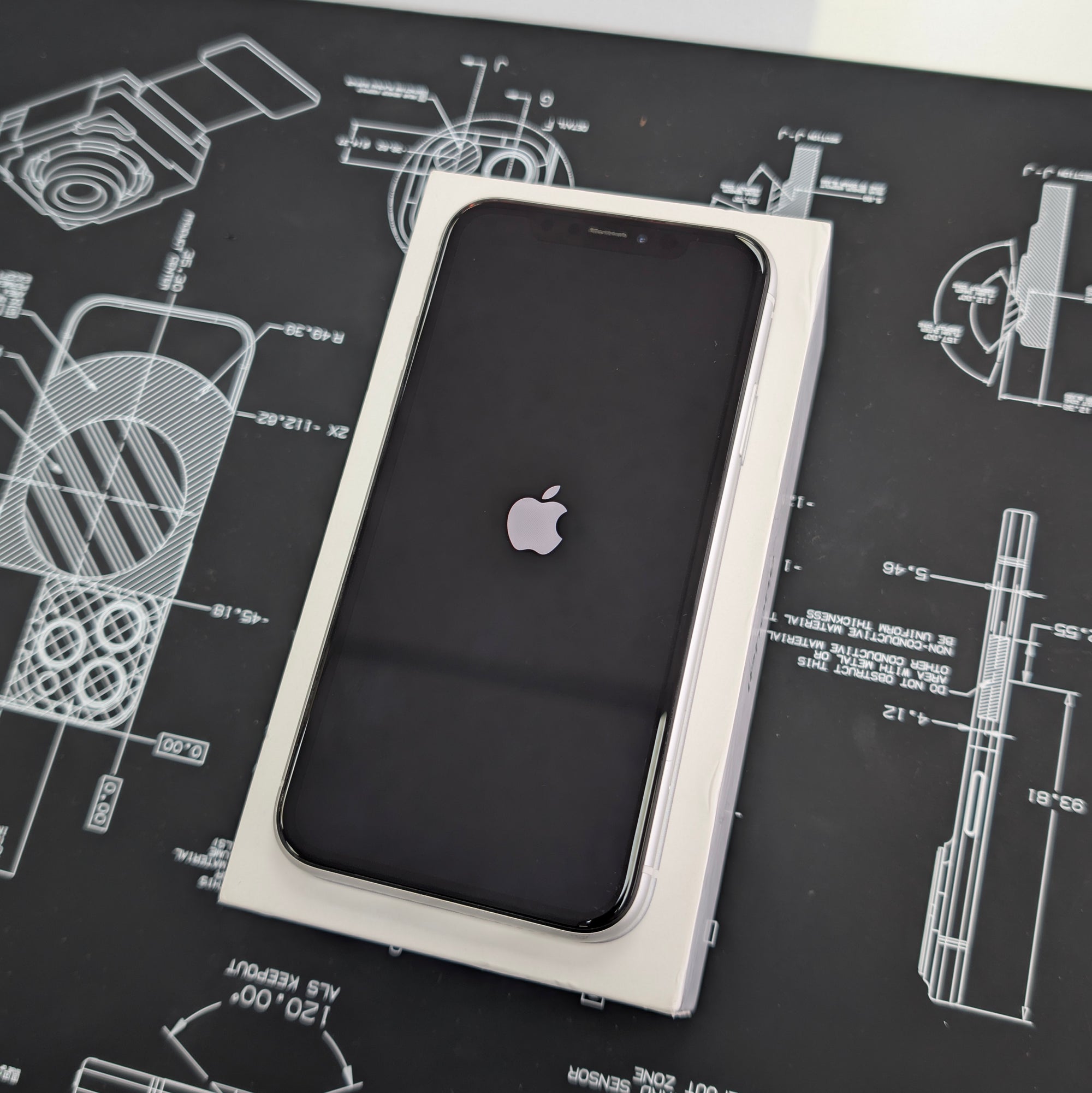 Apple iPhone XR 128GB White 93% Battery Health