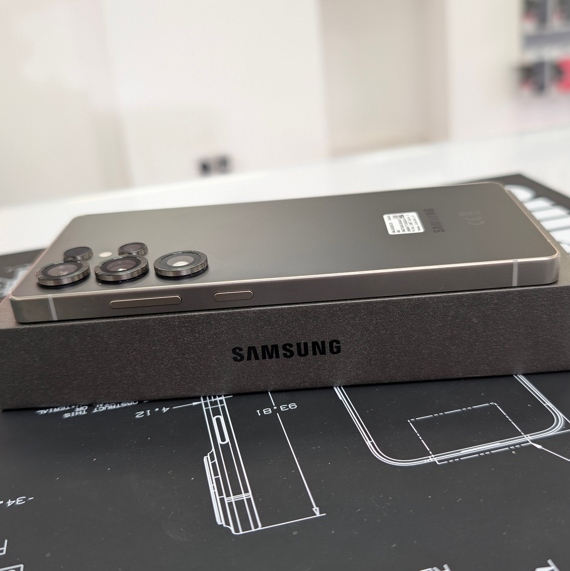 Samsung Galaxy S25 Ultra 256GB Titanium Black - Ex Display