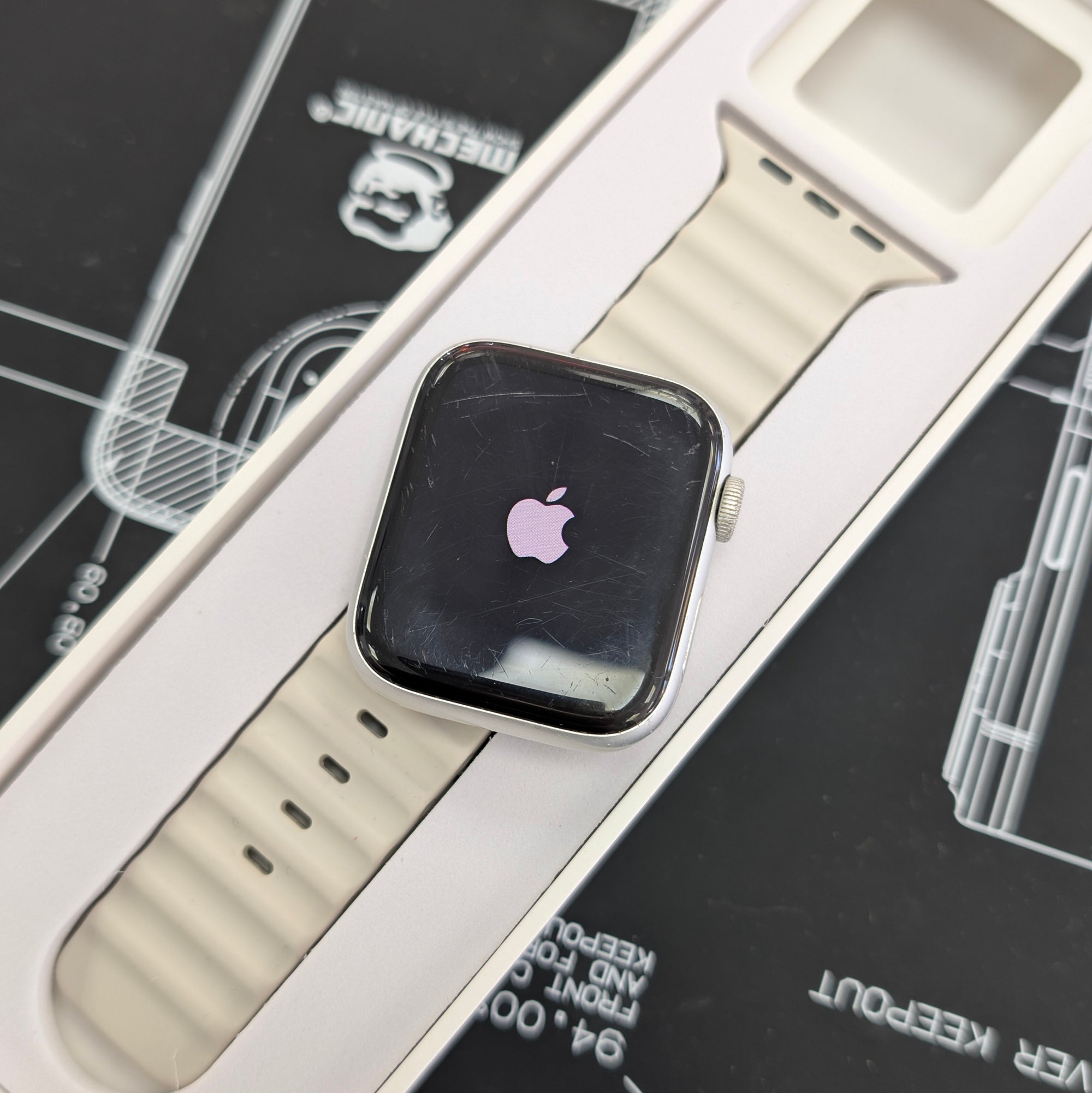 Apple Watch SE 2020 44mm Silver WiFi Only